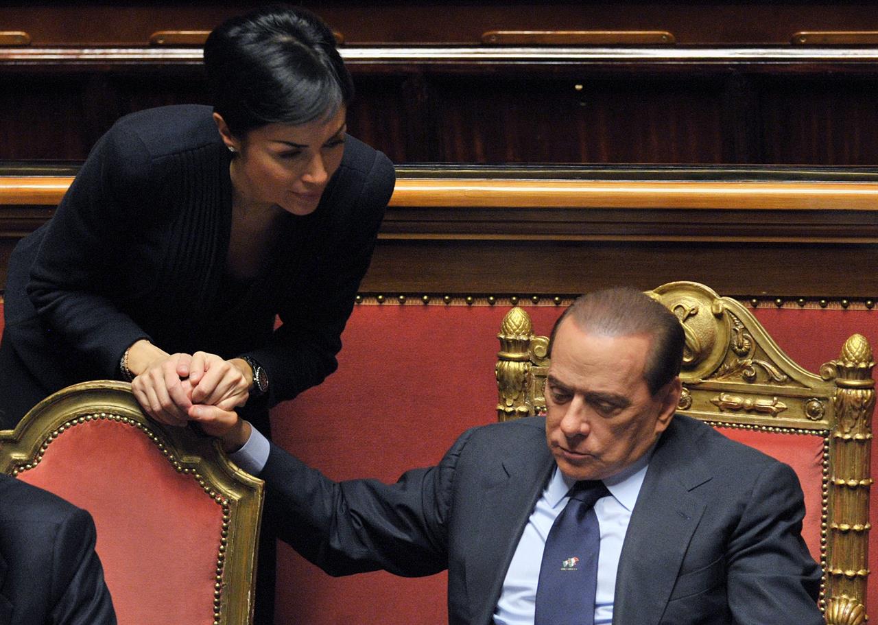 Vertice Berlusconi-Carfagna. Il cavaliere non molla e conferma Caldoro “Lavora agli Stati generali”