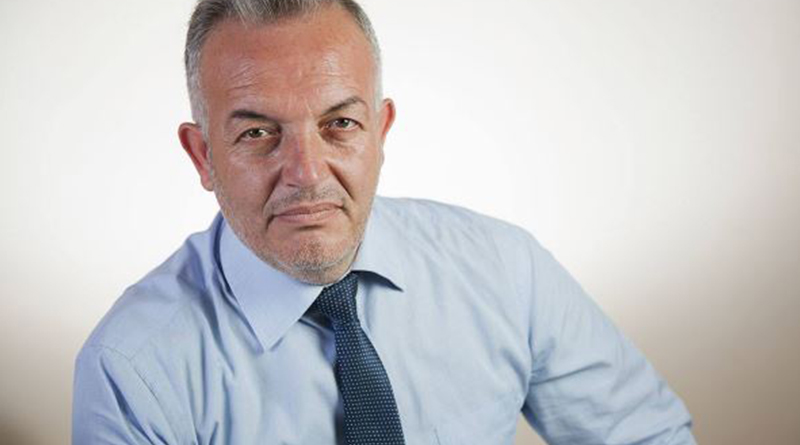 Attacco allo staff del sindaco di Somma Vesuviana: “Costa 100mila ed è formato da persone sue”