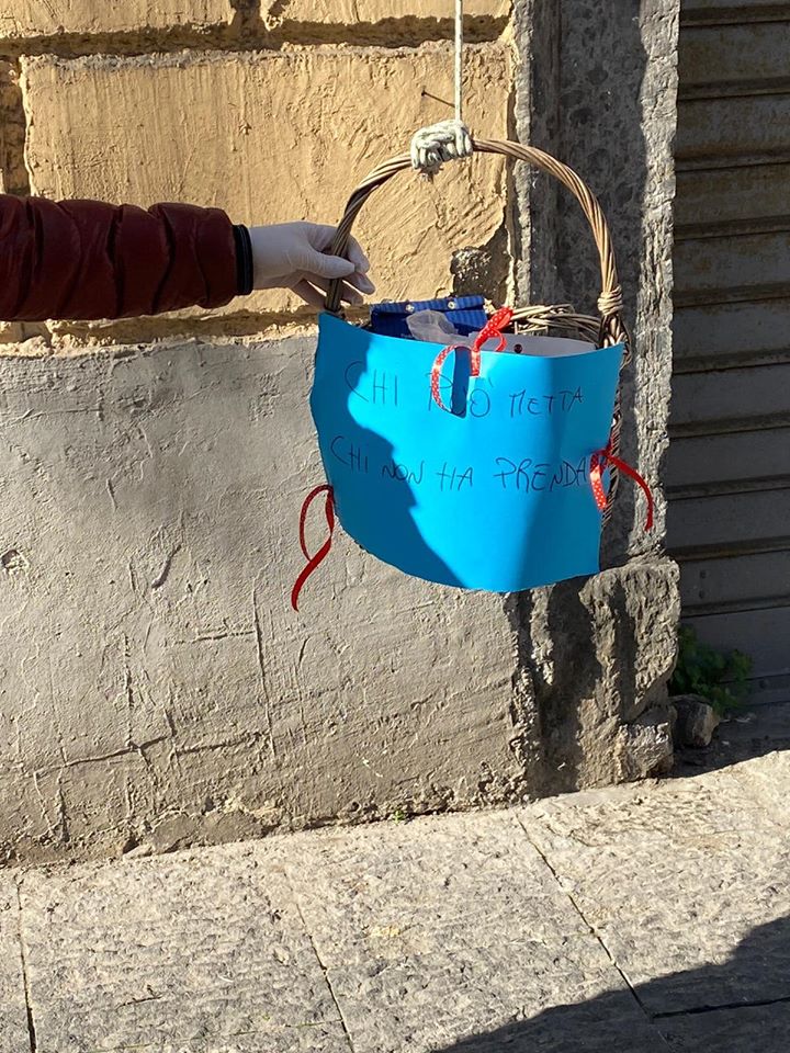 A Portici nasce il “Panaro della solidarietà”: non solo alimenti, ma anche giochi e materiale didattico