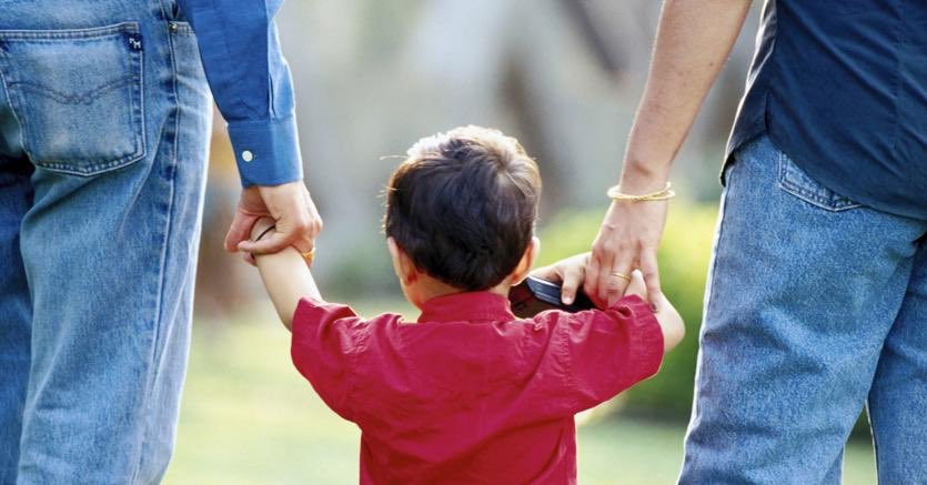 Campania, al via Buono da 500 euro per tutte le famiglie con figli fino a 15 anni. Come fare domanda