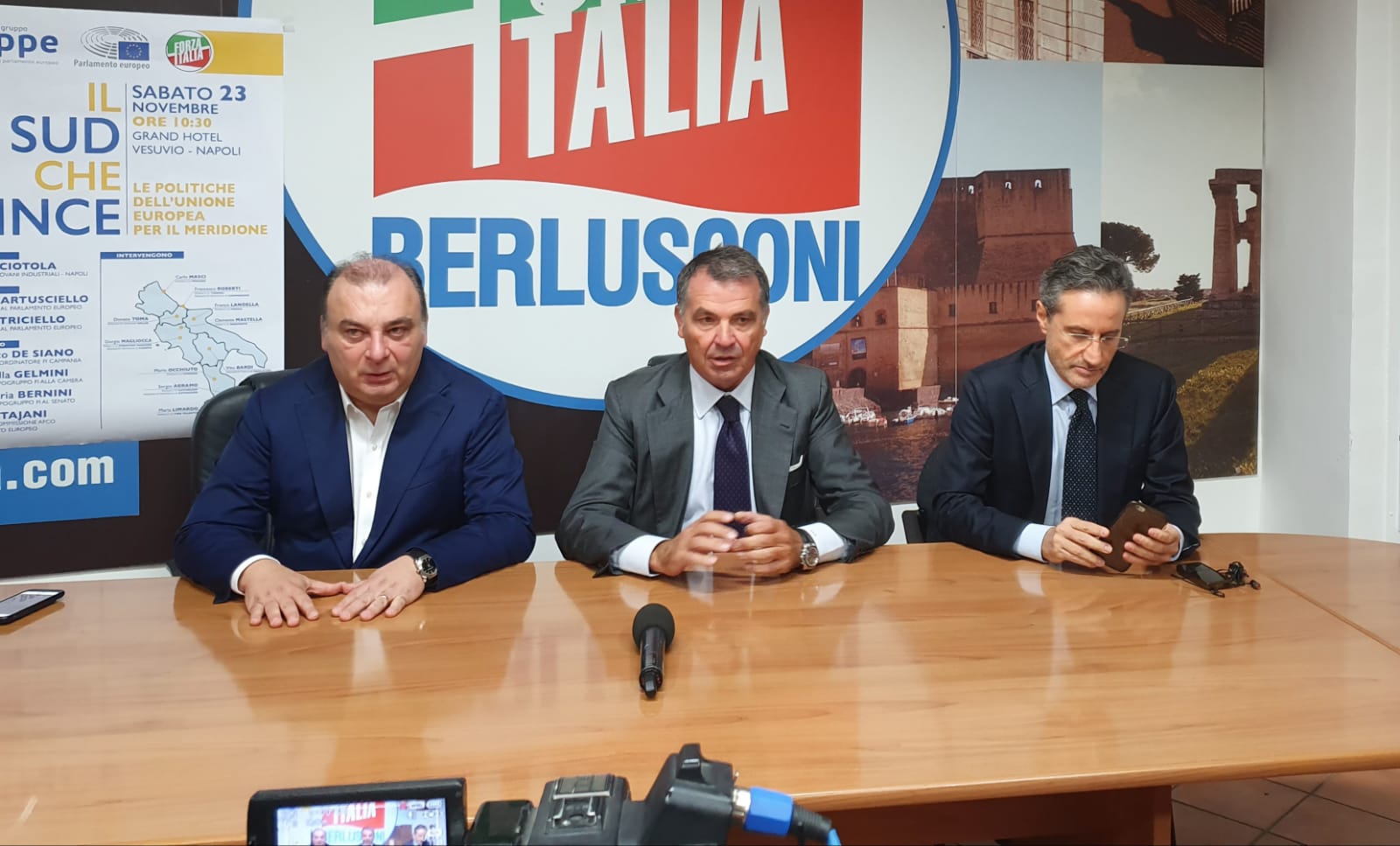 Martusciello “pugnala” Caldoro, Beneduce abbandona la nave, Cesaro allo sbando. Forza Italia verso il commissariamento