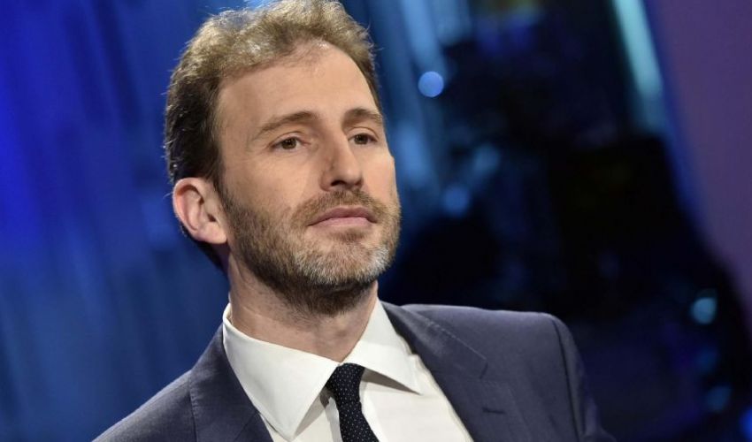 Davide Casaleggio avverte i suoi: “Troppi portavoce che non pagano. Basta”