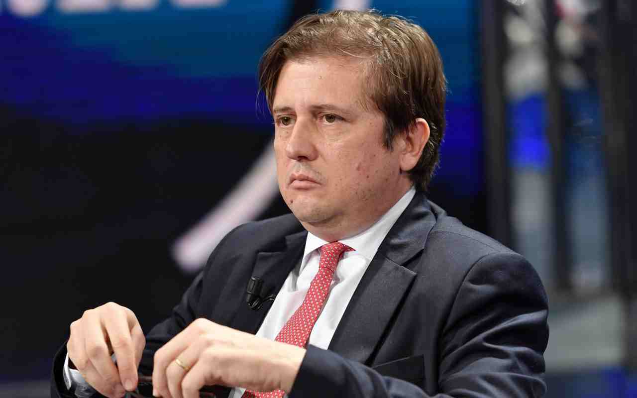 Vaccini, Sileri bacchetta la Lombardia: “Non sta facendo un buon lavoro. L’Italia presto fuori dal tunnel”