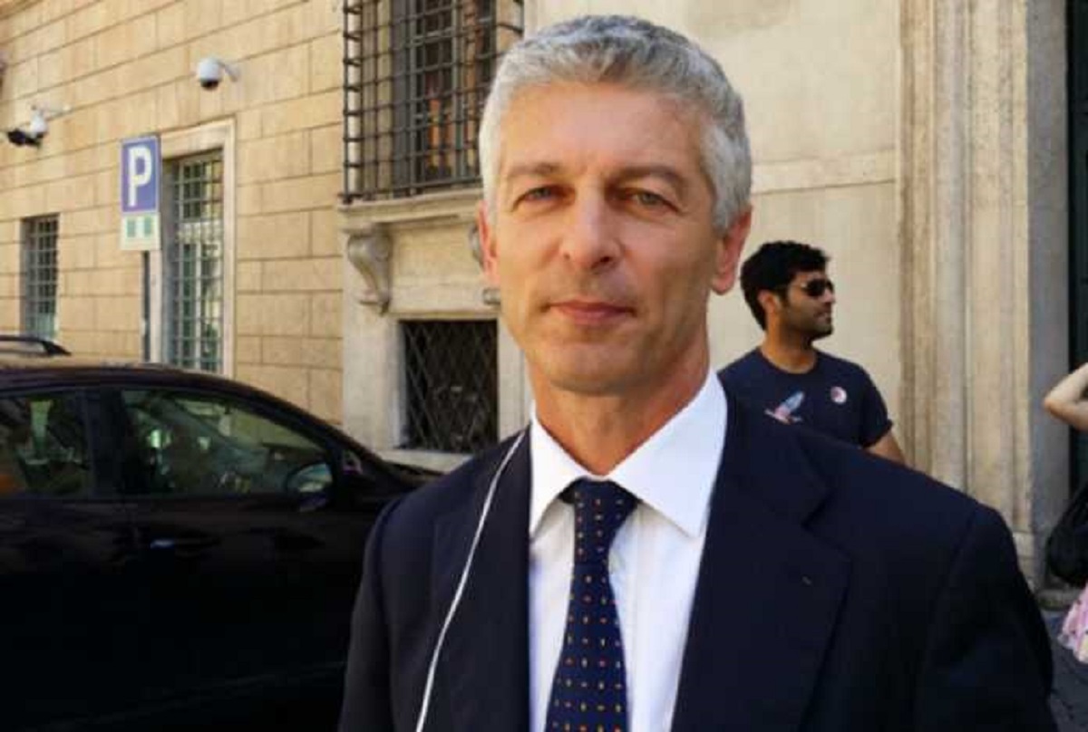 “Il senatore Morra mi ha aggredito”, parla il responsabile del centro vaccini di Cosenza