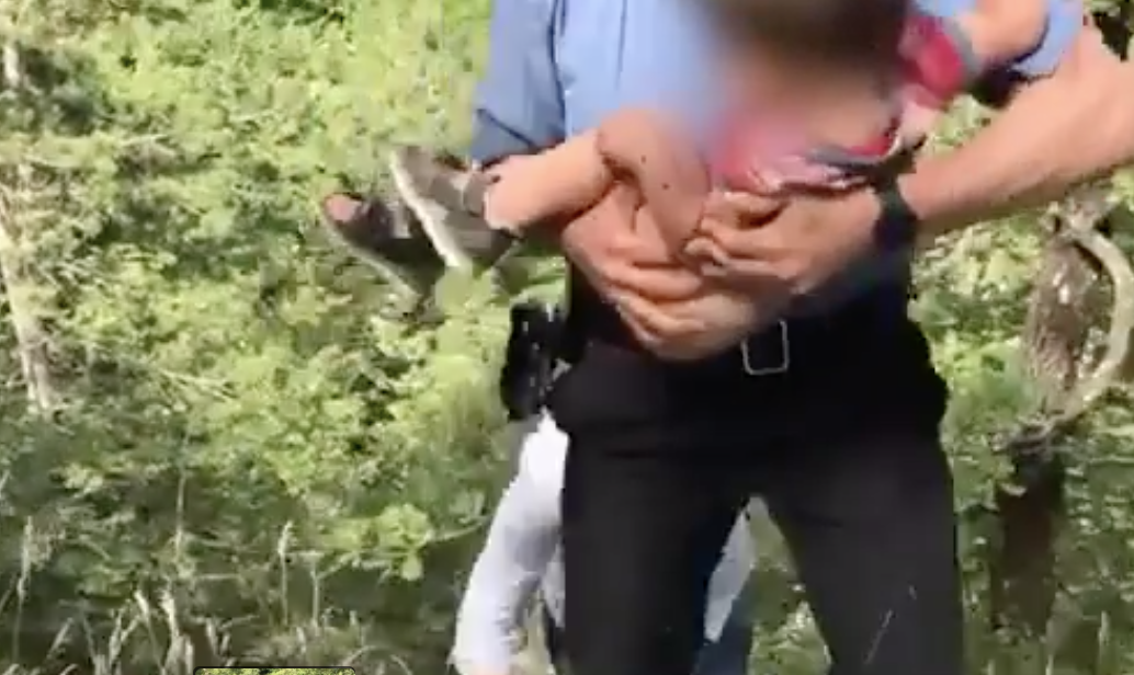 Ritrovato il piccolo Nicola, il dettaglio che non quadra: perché ha le scarpe? Guarda il video
