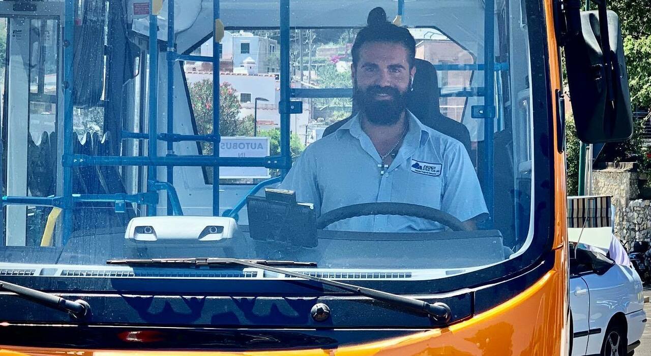 Incidente a Capri, ecco chi è l’autista: Emanuele Melillo, sposato e con un bimbo in arrivo