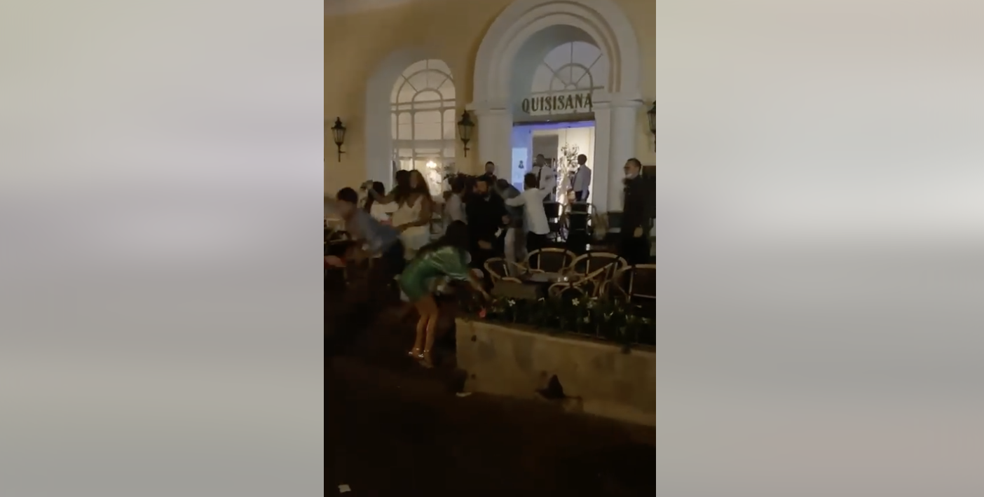 Rissa a Capri davanti al Quisisana: Il VIDEO della vergogna