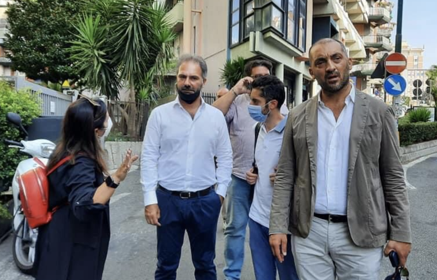 Renziani alla corte di Maresca, l’uomo di Caputo a spasso per le vie di Napoli con l’ex Pm