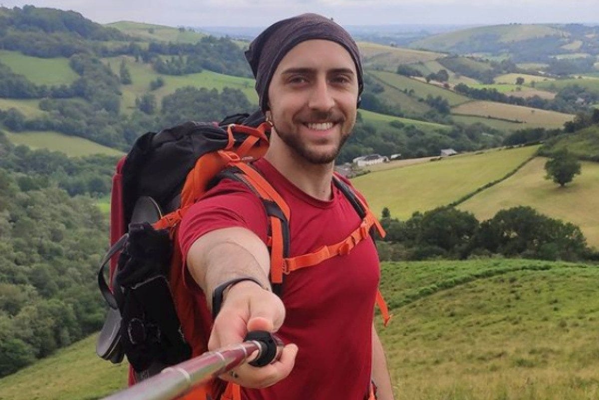Si tuffa per salvare le tartarughe, scompare il corpo i Marco: “Aiutateci a trovarlo”