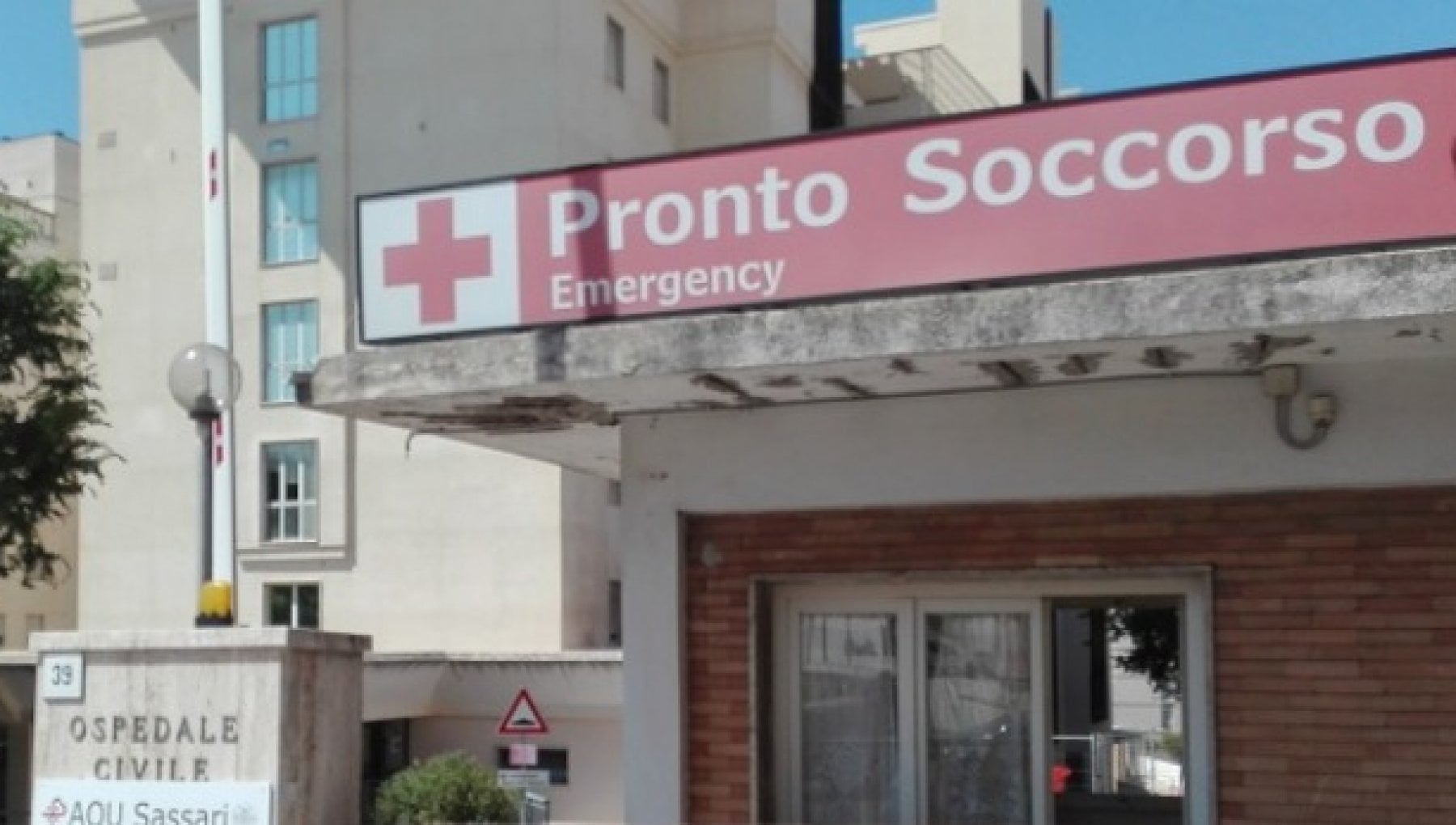 Dramma, donna incinta non ha il tempone: respinta al pronto soccorso e perde il bambino