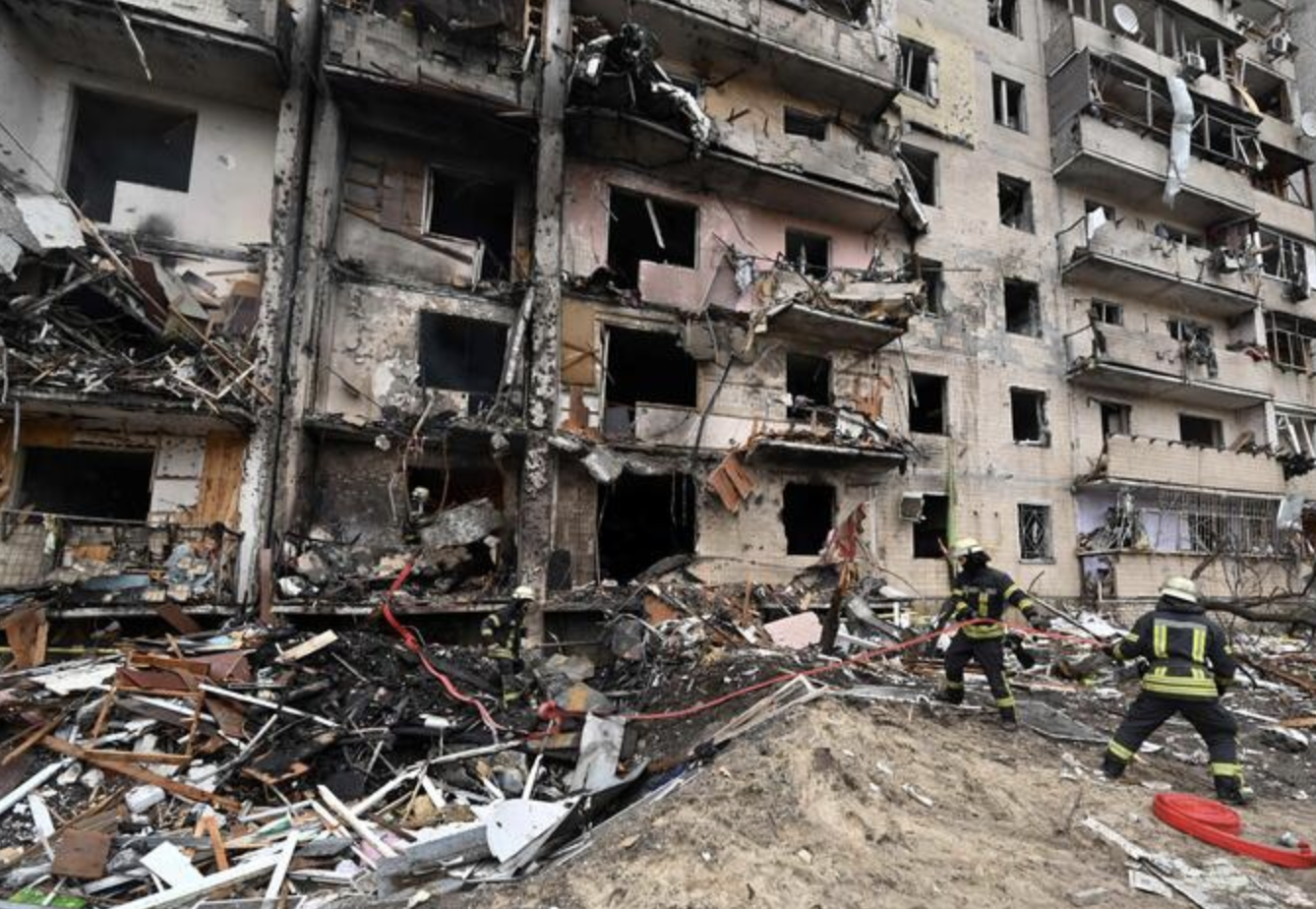 Ucraina, pioggia di bombe di missili di Kiev: la Russia attacca anche i civili