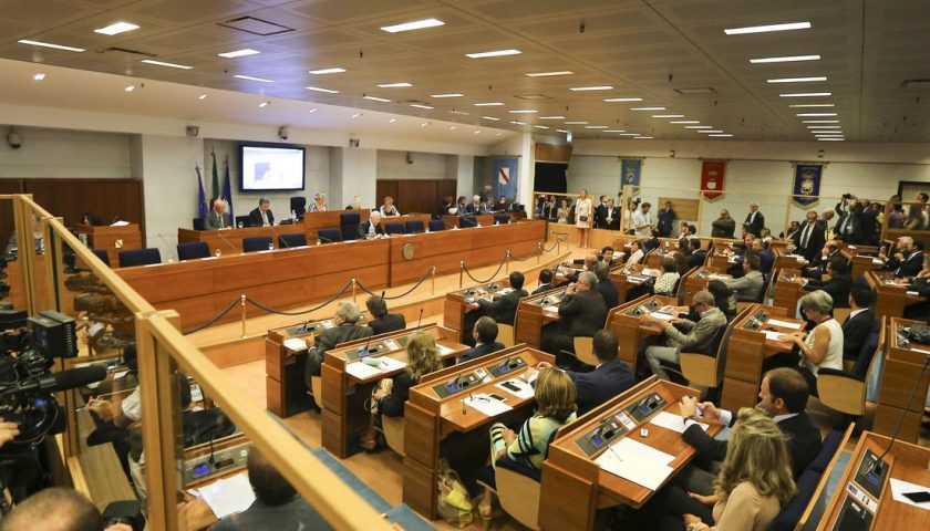 Vince la linea di Annarita Petrarca ( grazie a Casillo), Fratelli d’Italia “dimezzata” in Consiglio Regionale