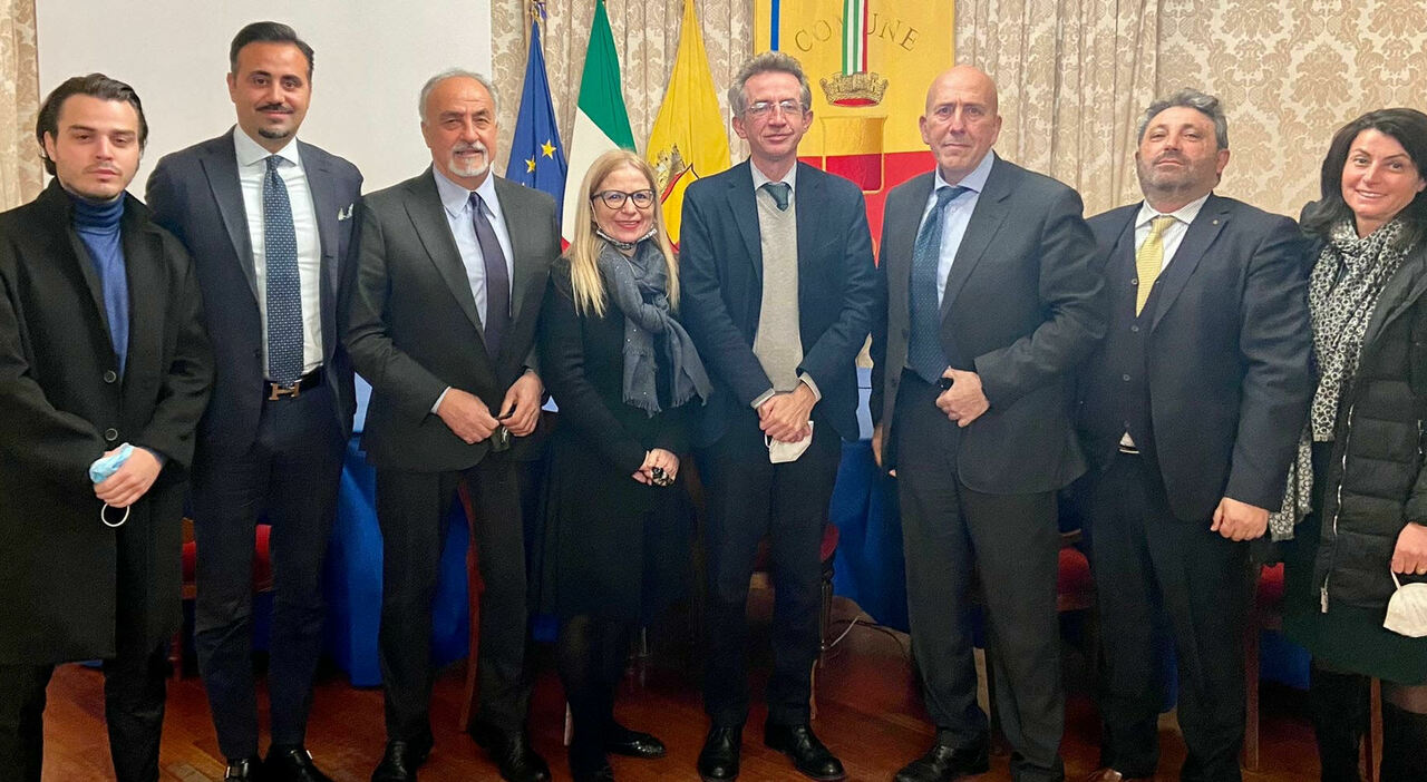 Rastrelli jr riorganizza la destra a Napoli e incontra il sindaco Manfredi