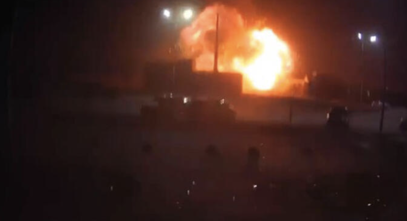 Ancora bombe su Kiev, colpito un centro commerciale. E’ il ventiseiesimo giorno di guerra