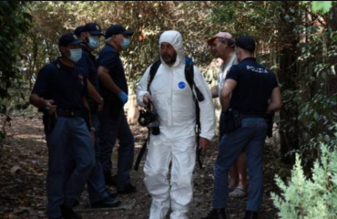 Madre e figlio trovati morti in casa a Macerata