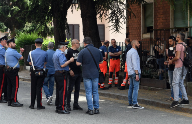 Trovata morta e a pezzi nella vasca da bagno