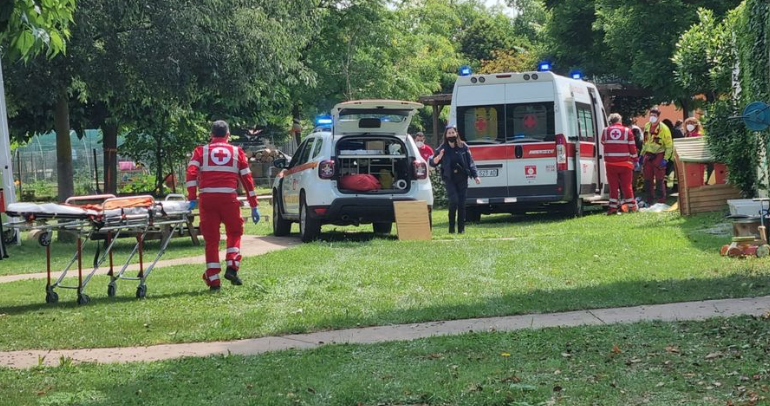 Ustionati sei bambini durante le prove della recita