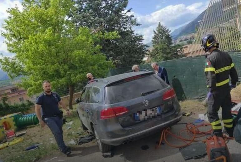 Tragedia a L’Aquila, si indaga sul freno a mano. “Tommaso era un bimbo dolcissimo”