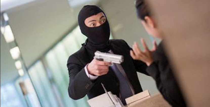 Rapina in banca a Salerno