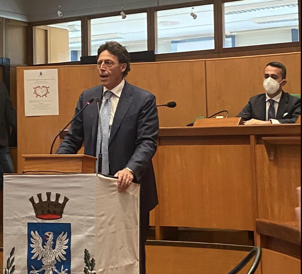 La mancata alleanza con i 5 Stelle porta fortuna al Pd: Cuomo raggiunge l’80%