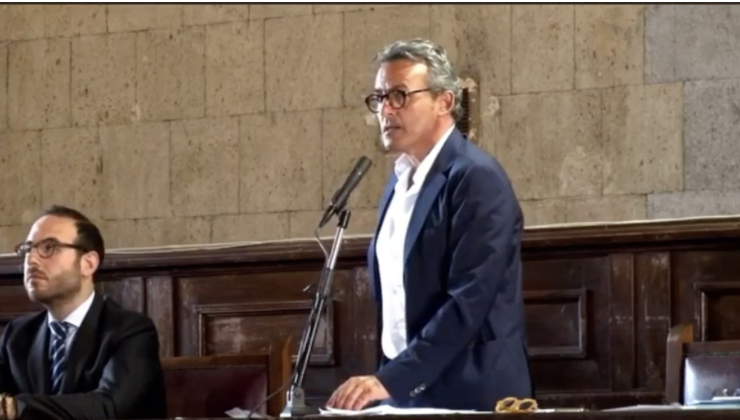 Comune di Napoli, presentati 5mila emendamenti in un solo giorno. Luigi Grimaldi: “L’ora di Manfredi è finita”