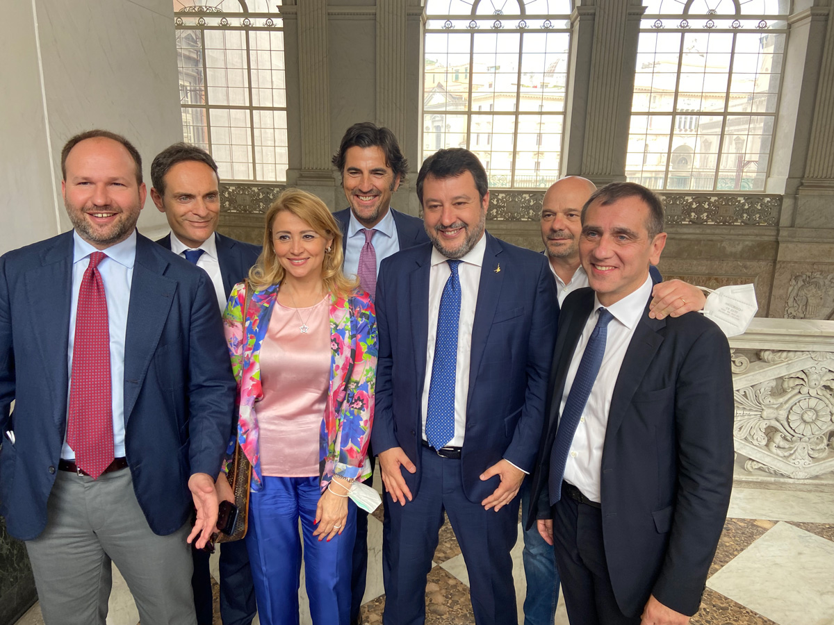 Dalla Campania la corsa verso Roma: De Luca jr, scontro in Fi. Nappi scalza Castiello nella Lega