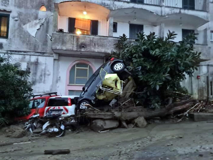 Frana Ischia, trovato il settimo corpo: i nomi delle vittime