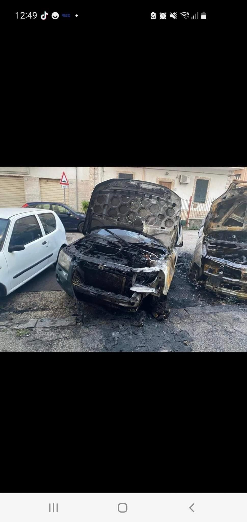 San Giorgio a Cremano, in fiamme auto dell’ex consigliere comunale: è la seconda volta