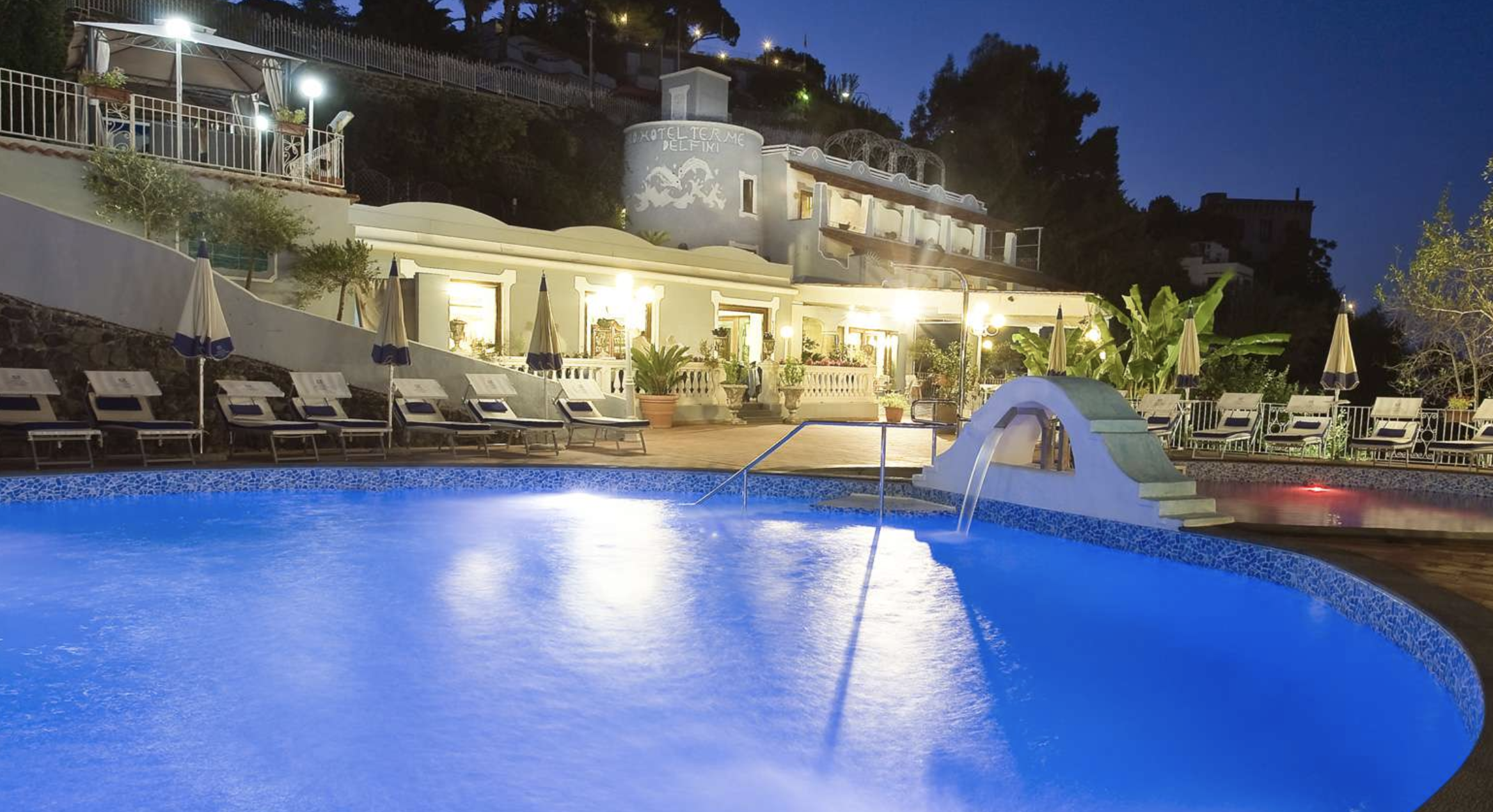 Ischia, da Hollywood all’Hotel Delfini: la storia del’oasi