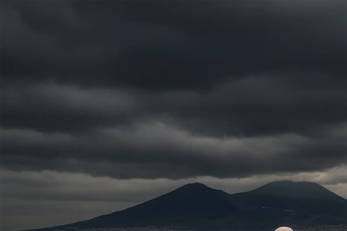 nuvole e vento a Napoli