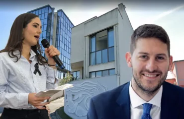 Pietro e Annamaria Cuomo con comune di Portici alle spalle