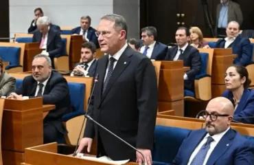 Ultima seduta consiglio regionale dimissioni Cirielli