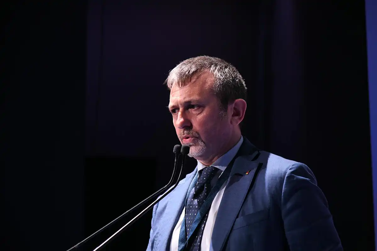 cosa succede dopo del mastro