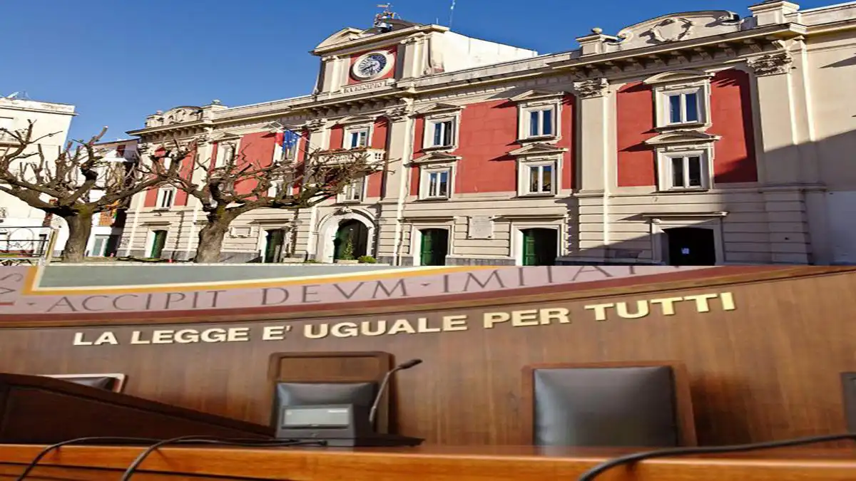 “Polemiche a Marigliano”: spunta un’ombra sul nuovo funzionario comunale. È scontro